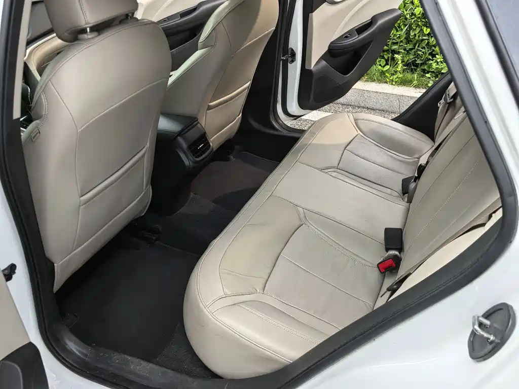 Buick Excelle — миниатюра 8