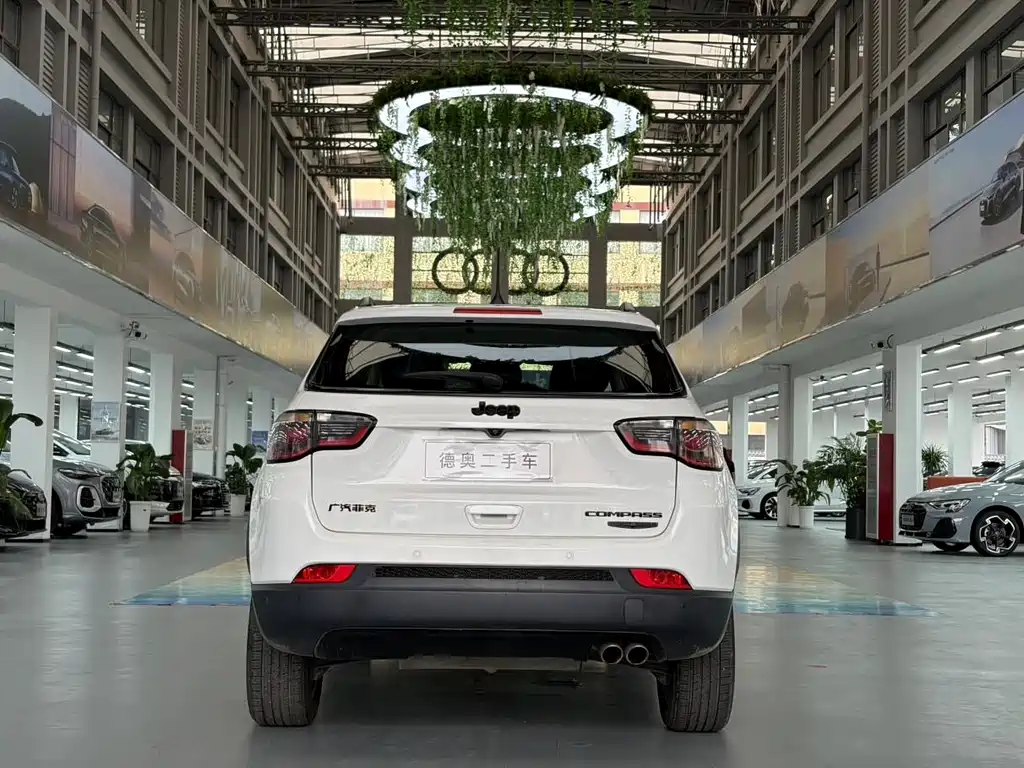 Jeep Compass — миниатюра 13