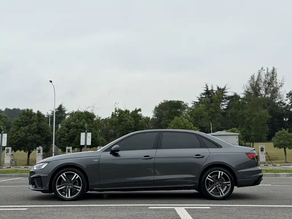 Audi A4L — миниатюра 4