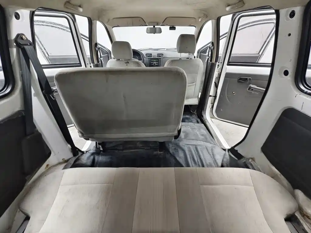 Wuling Hongguang — миниатюра 11