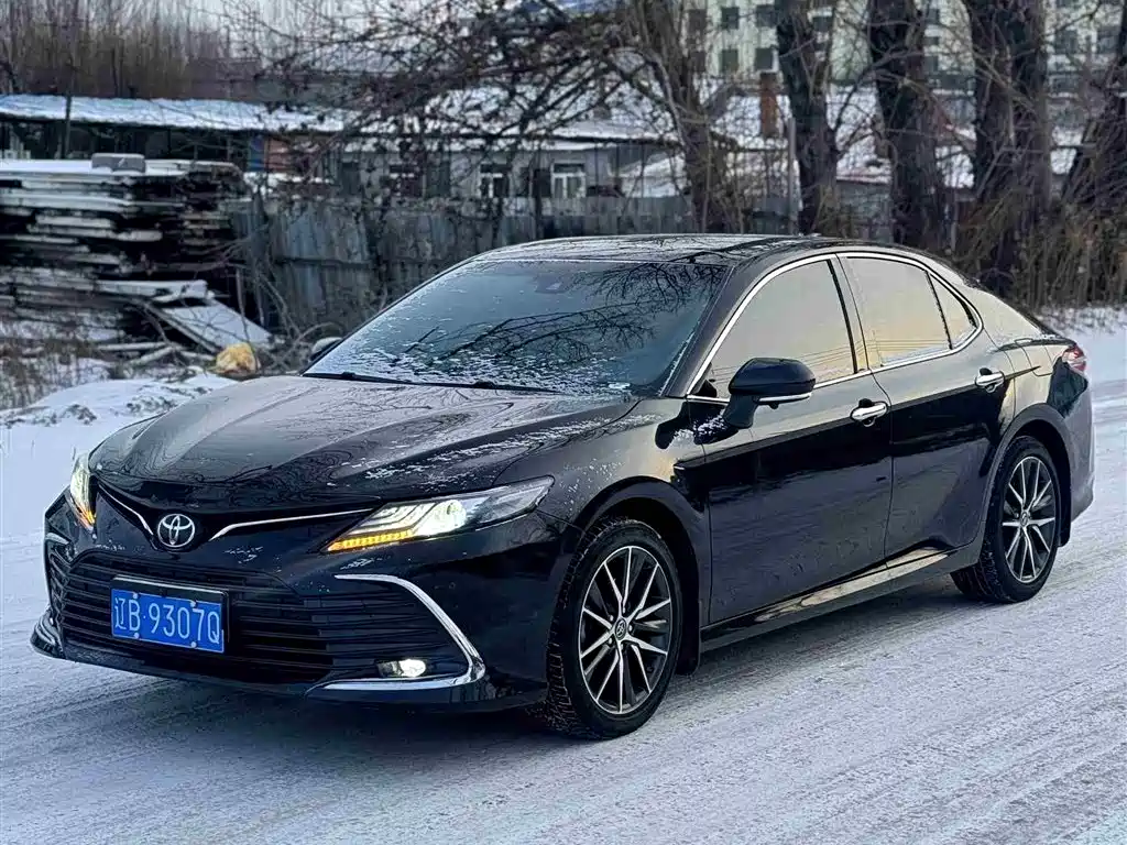 TOYOTA CAMRY