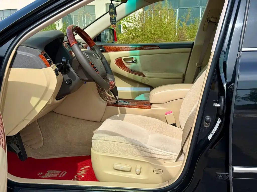 Toyota Crown 2005 2.5L Royal