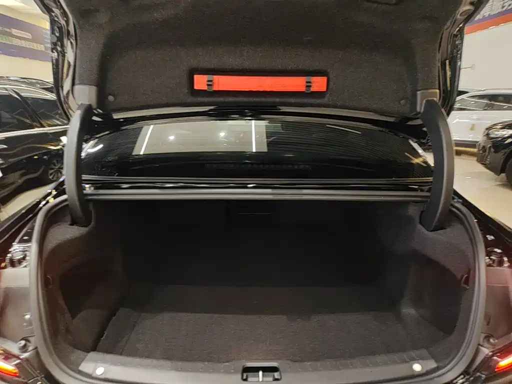 Volvo S90 — миниатюра 19