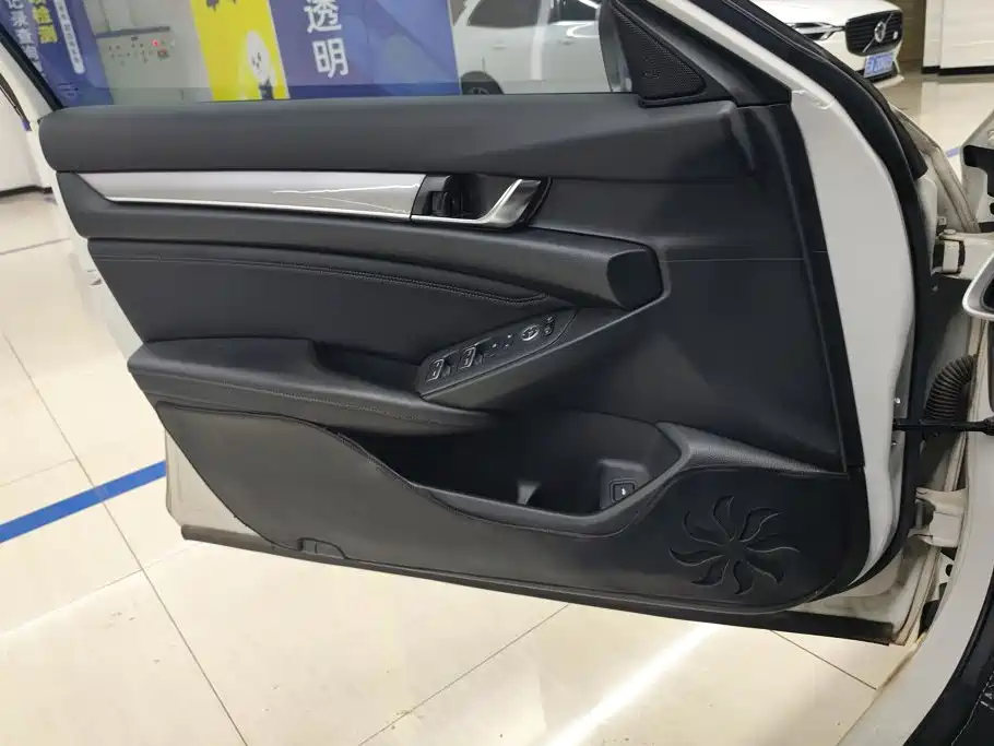 Honda Accord — миниатюра 7