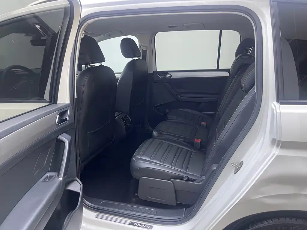 Volkswagen Touran — миниатюра 12