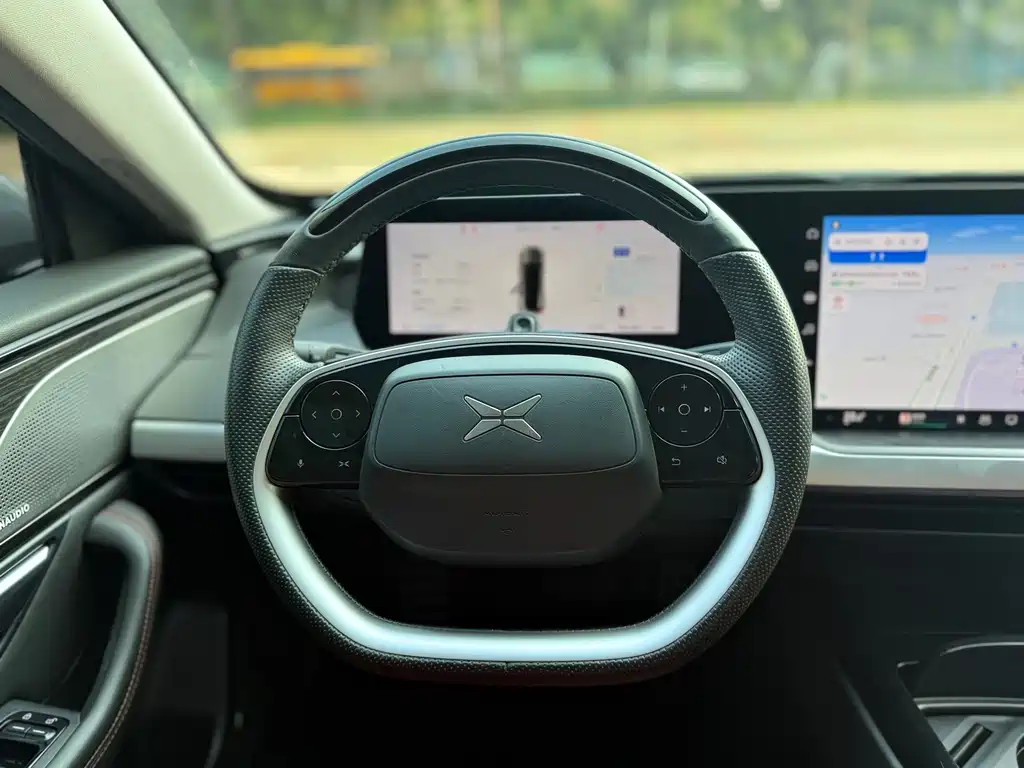 XPeng P7 — миниатюра 9