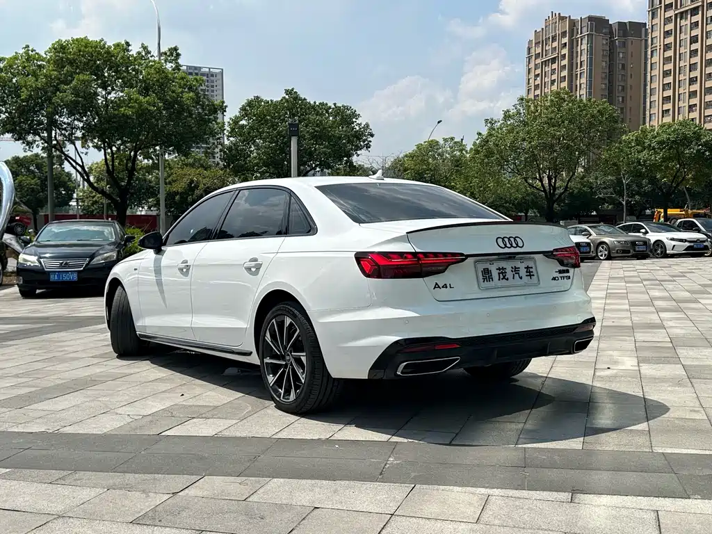 Audi A4L — миниатюра 6