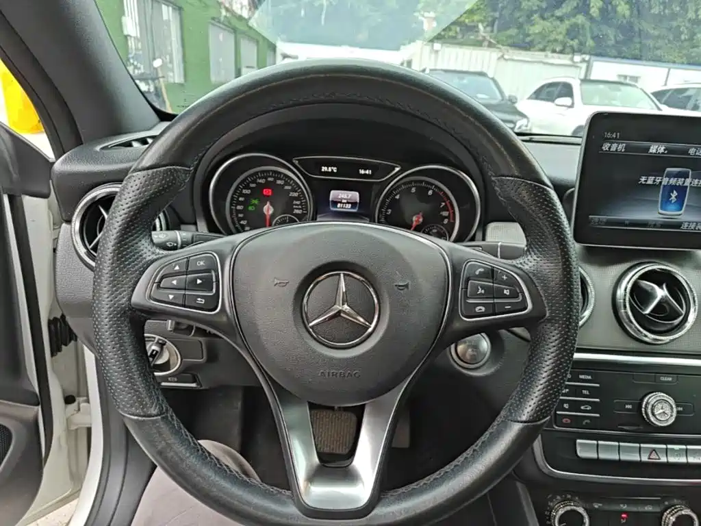 Mercedes-Benz CLA (Import) — миниатюра 11
