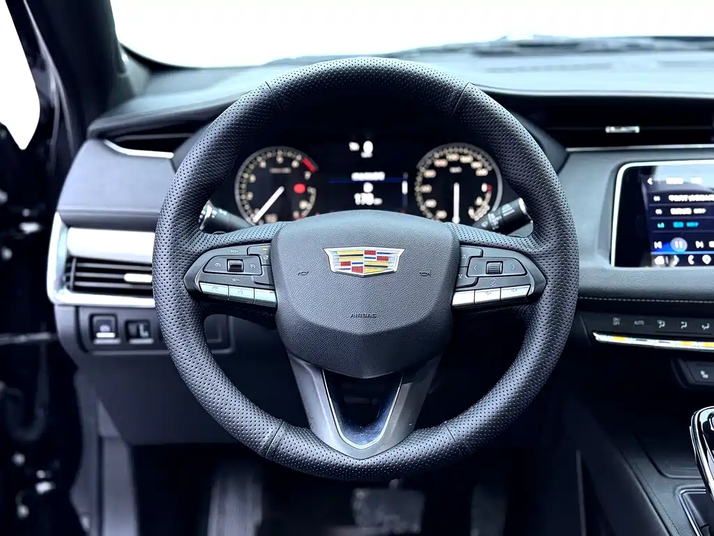 Cadillac XT4 — миниатюра 20
