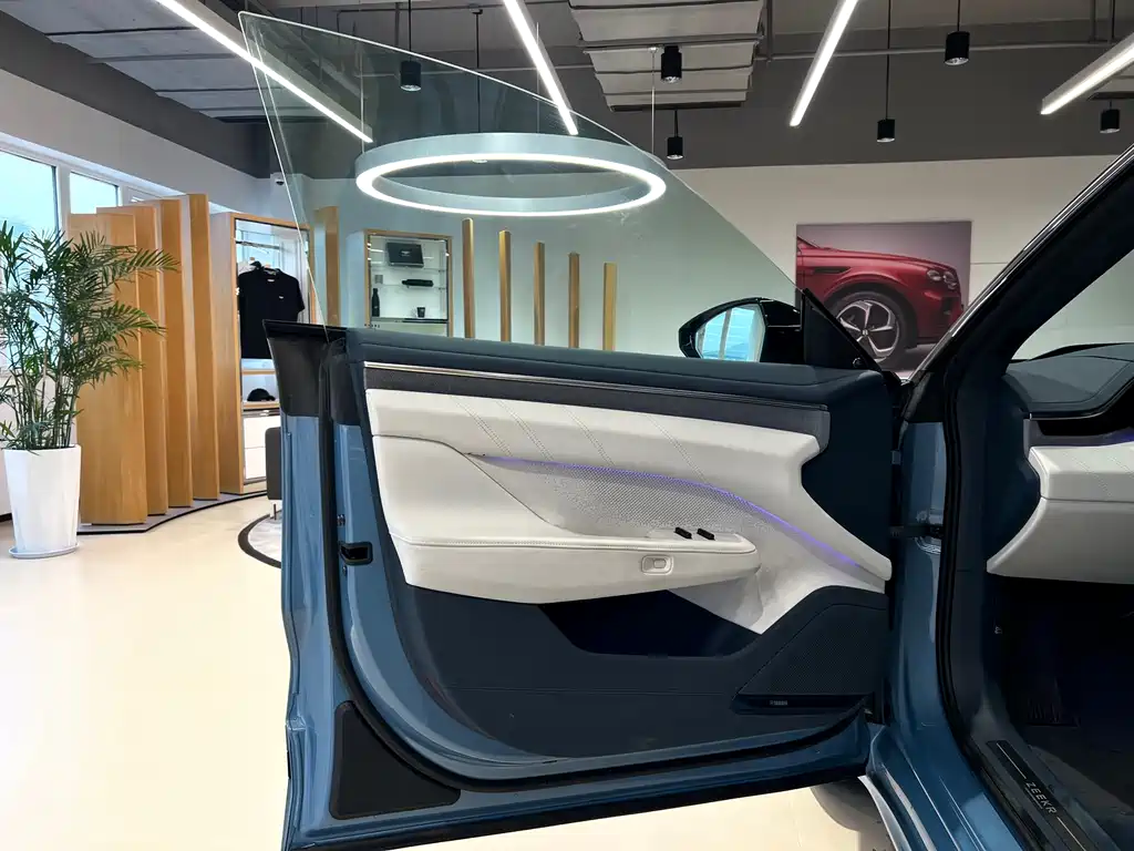 ZEEKR EXTREME KRYPTON 001