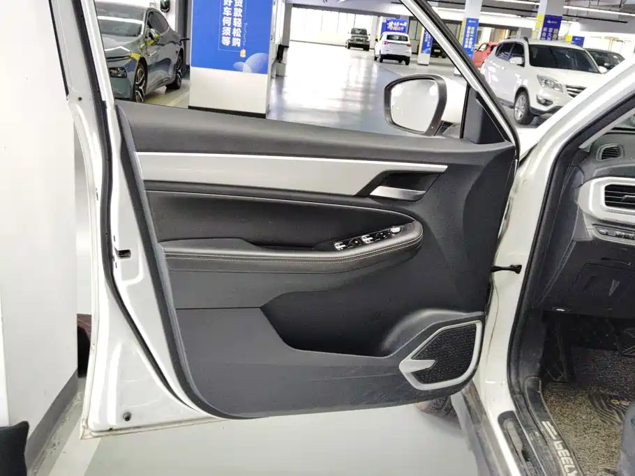 Geely Vision X6 — миниатюра 7