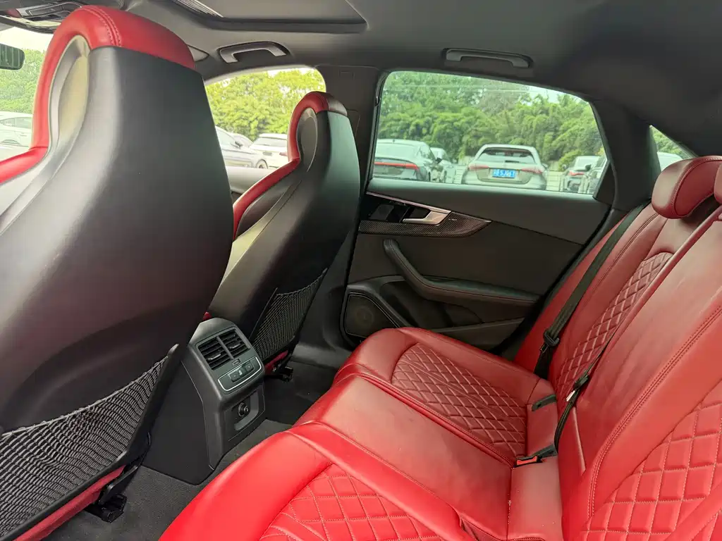 Audi S4 — миниатюра 11