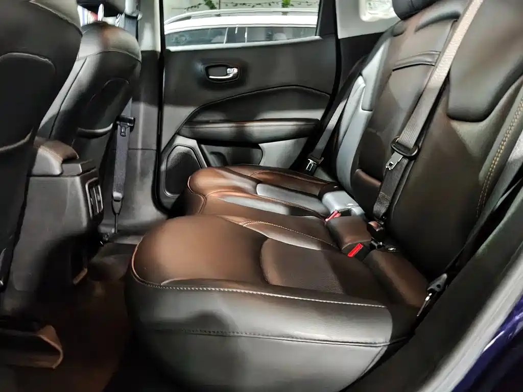 Jeep Compass — миниатюра 16