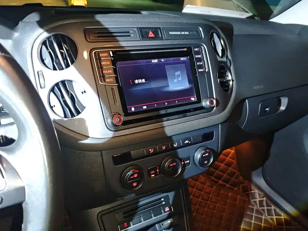 Volkswagen Tiguan — миниатюра 9