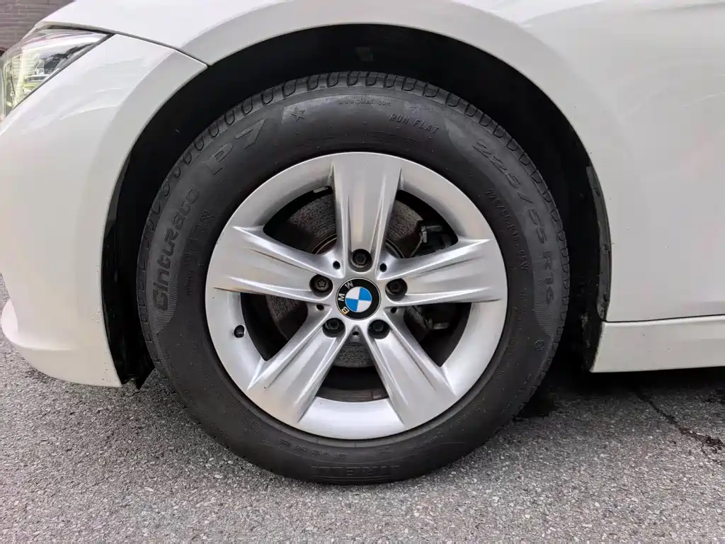 BMW 3 Series — миниатюра 7