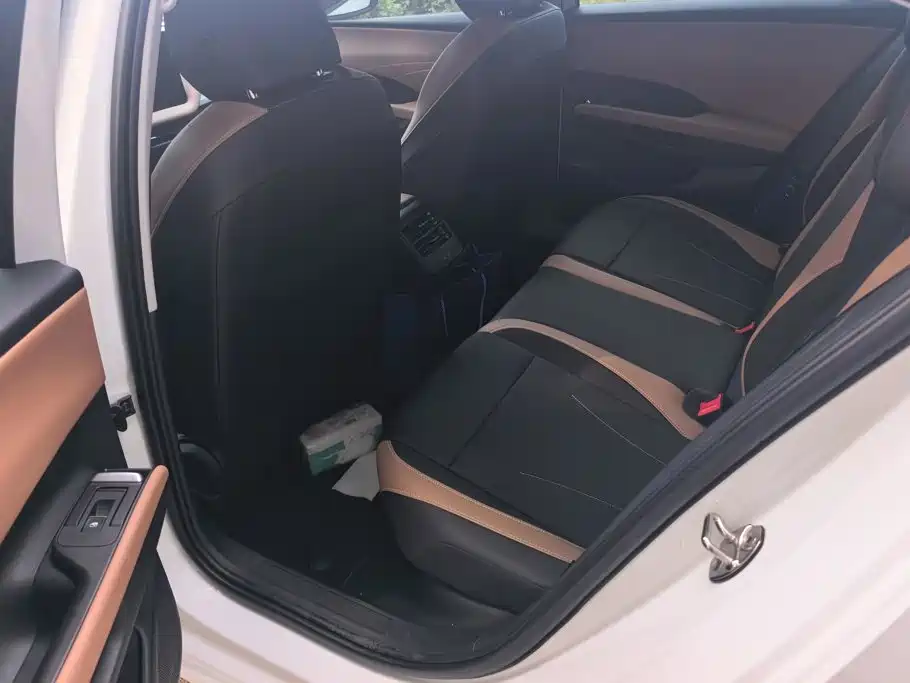 Volkswagen Sagitar — миниатюра 11