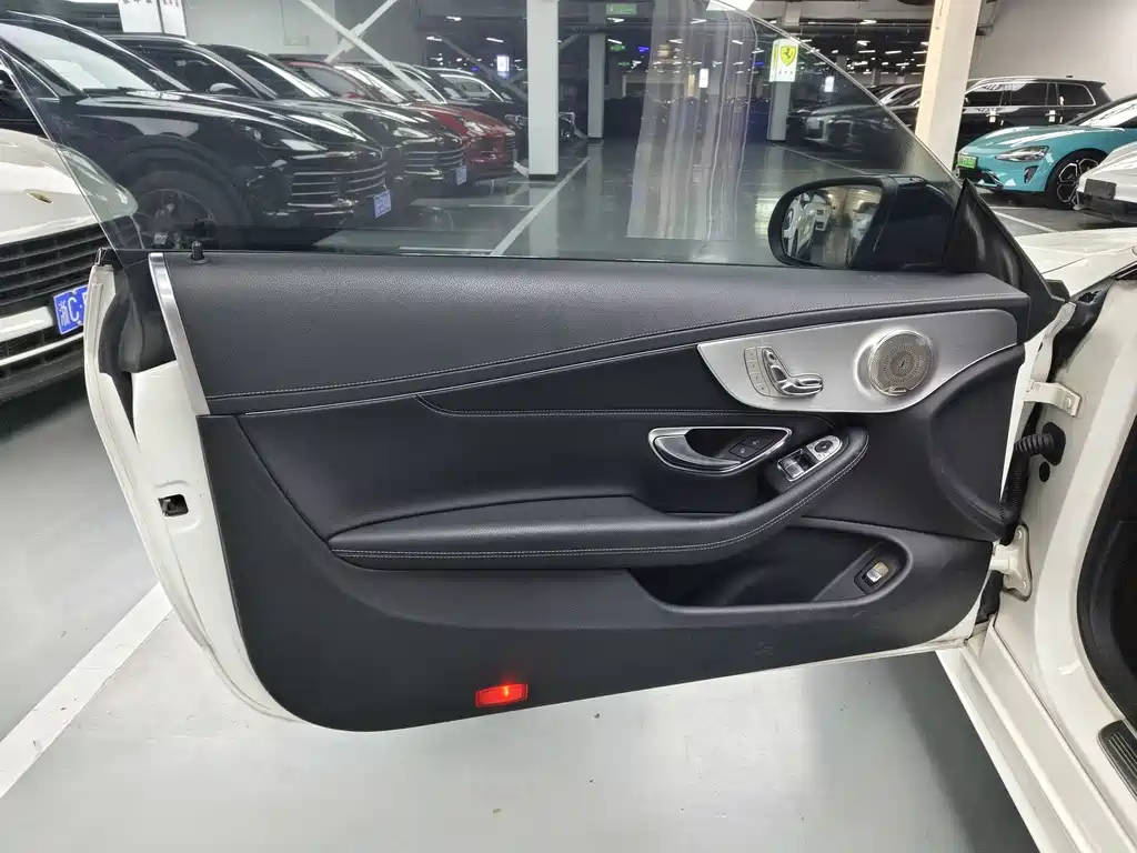 MERCEDES-BENZ C CLASS