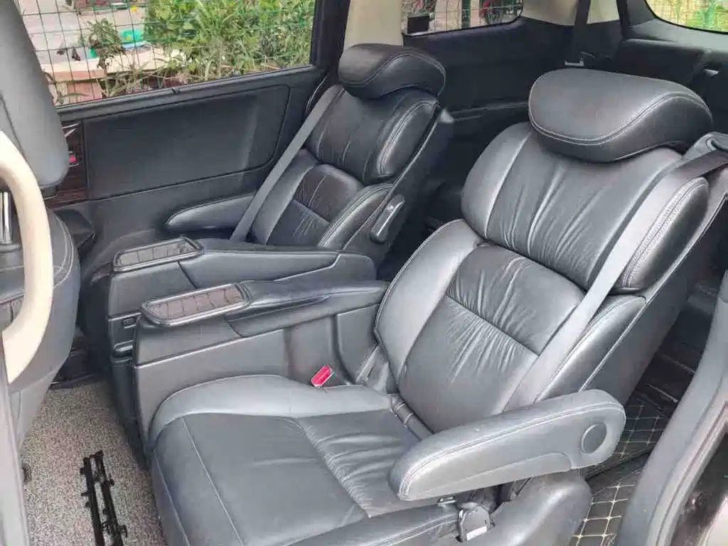 Honda Elysion — миниатюра 3