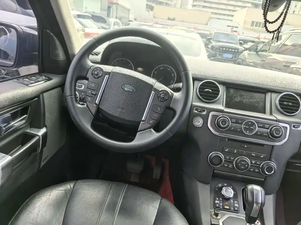 Land Rover Discovery — миниатюра 7