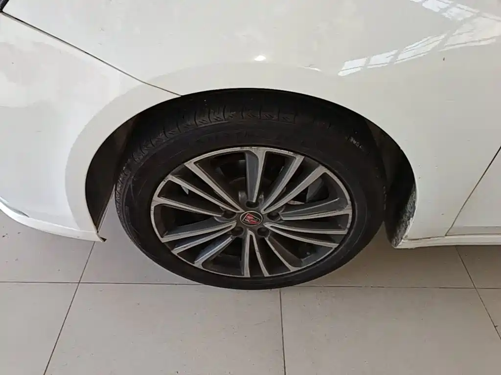 Roewe i6 Classic — миниатюра 23