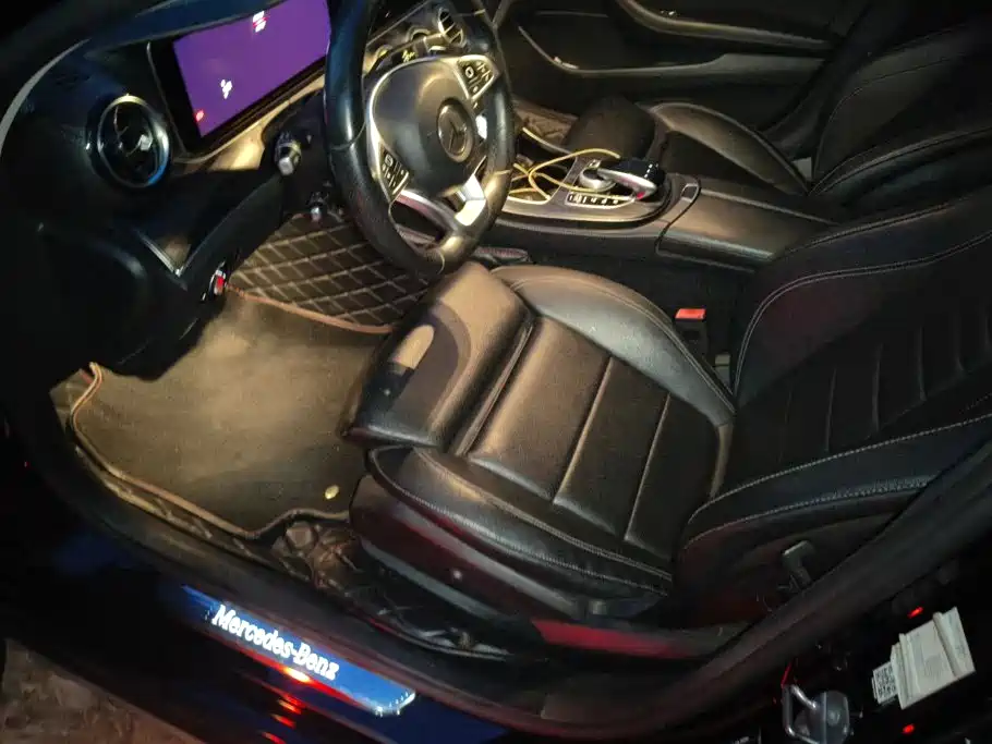 Mercedes-Benz E-Class — миниатюра 9