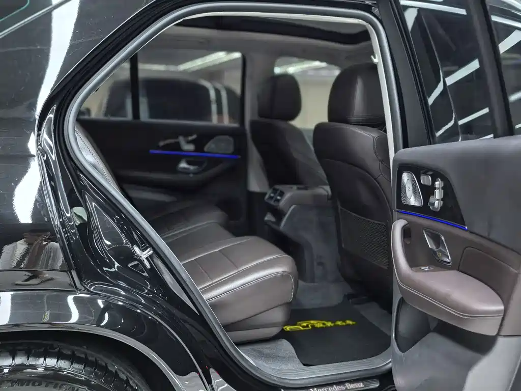 Mercedes-Benz GLE (Import) — миниатюра 13