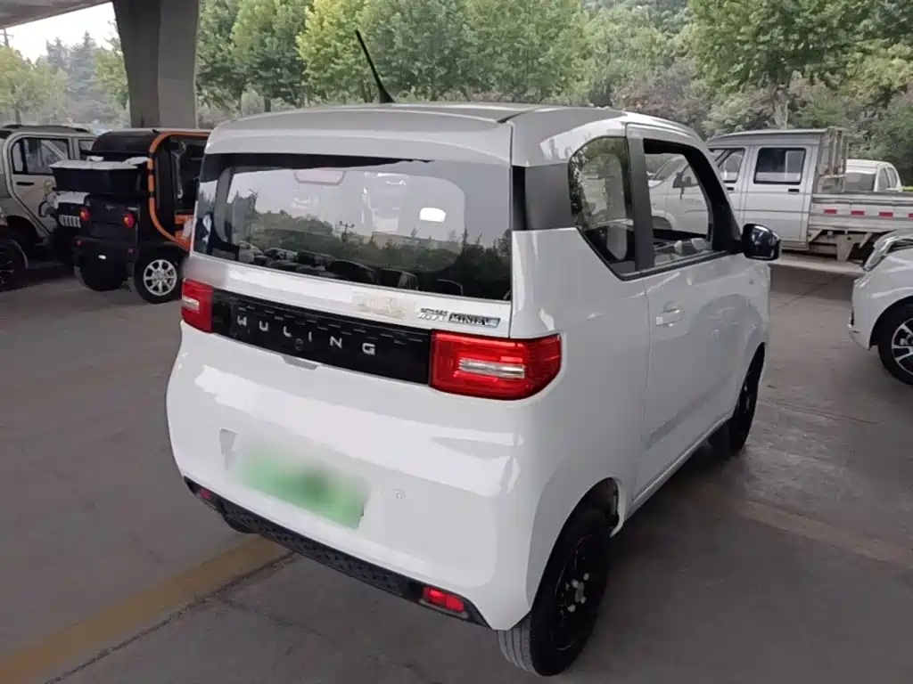 Wuling MINIEV — миниатюра 7