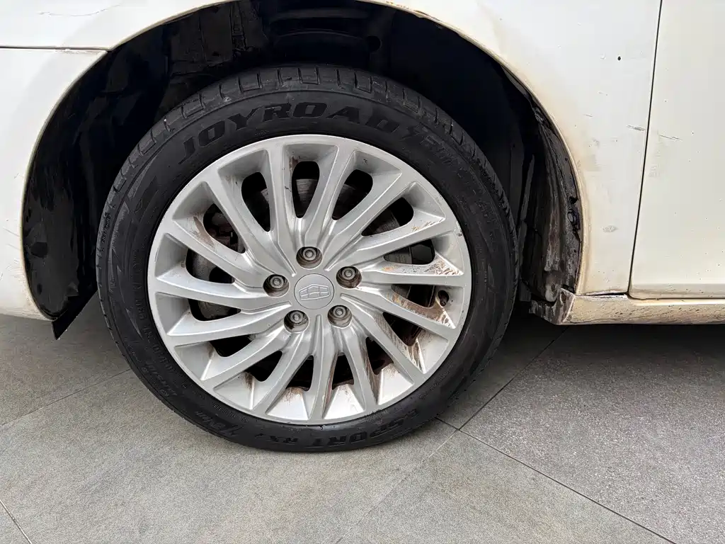 Geely Emgrand 2017 EV300