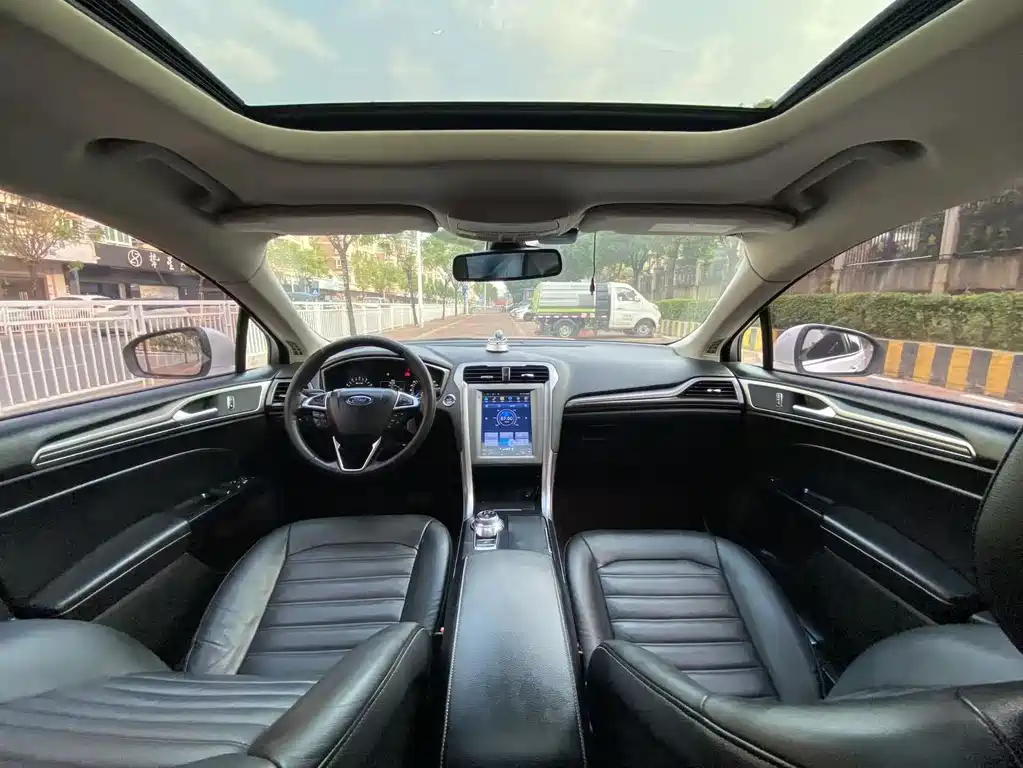 Ford Mondeo — миниатюра 12