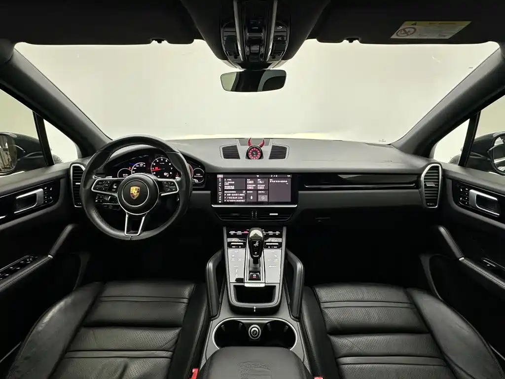 Porsche Cayenne — миниатюра 20