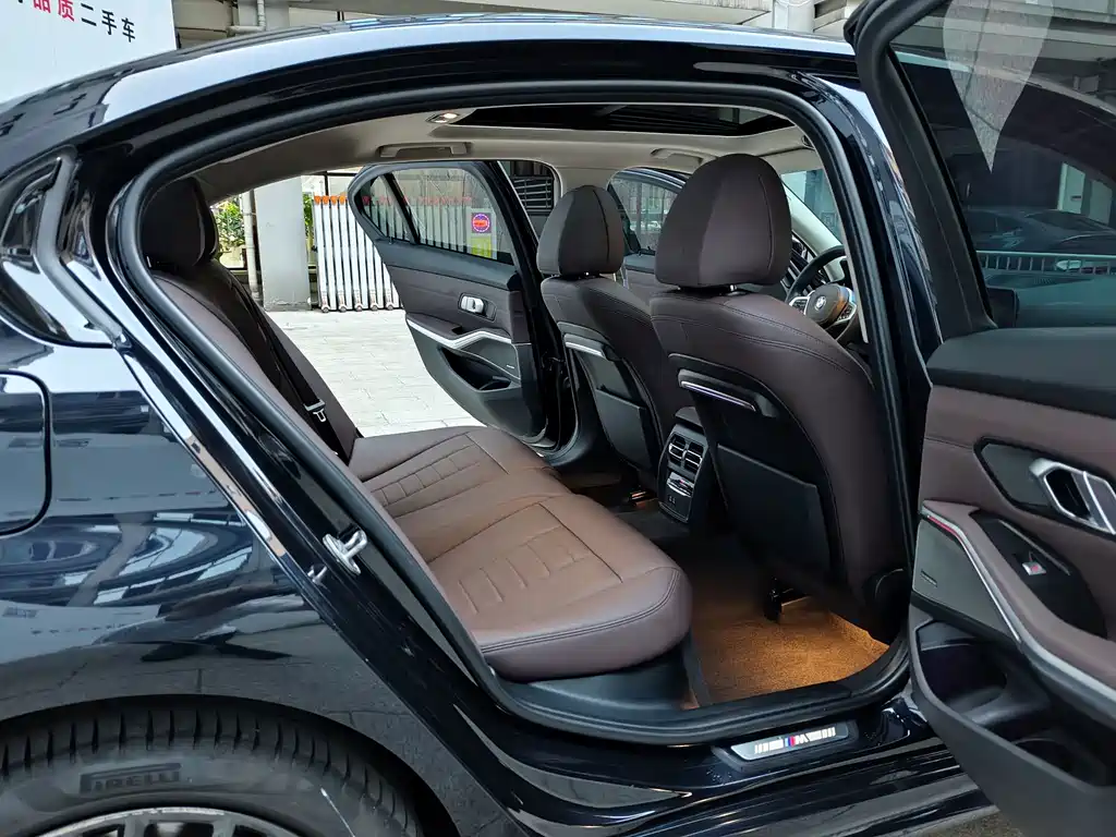 BMW 3 Series — миниатюра 12