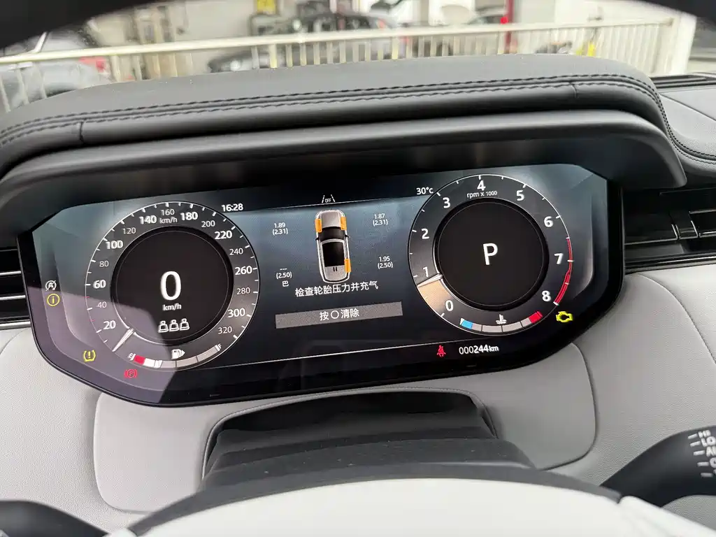 Land Rover Sport — миниатюра 6