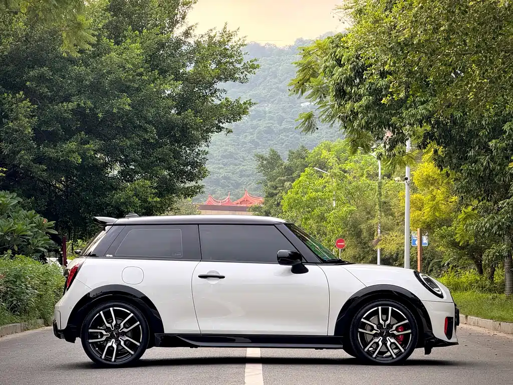 MINI Mini JCW — миниатюра 10