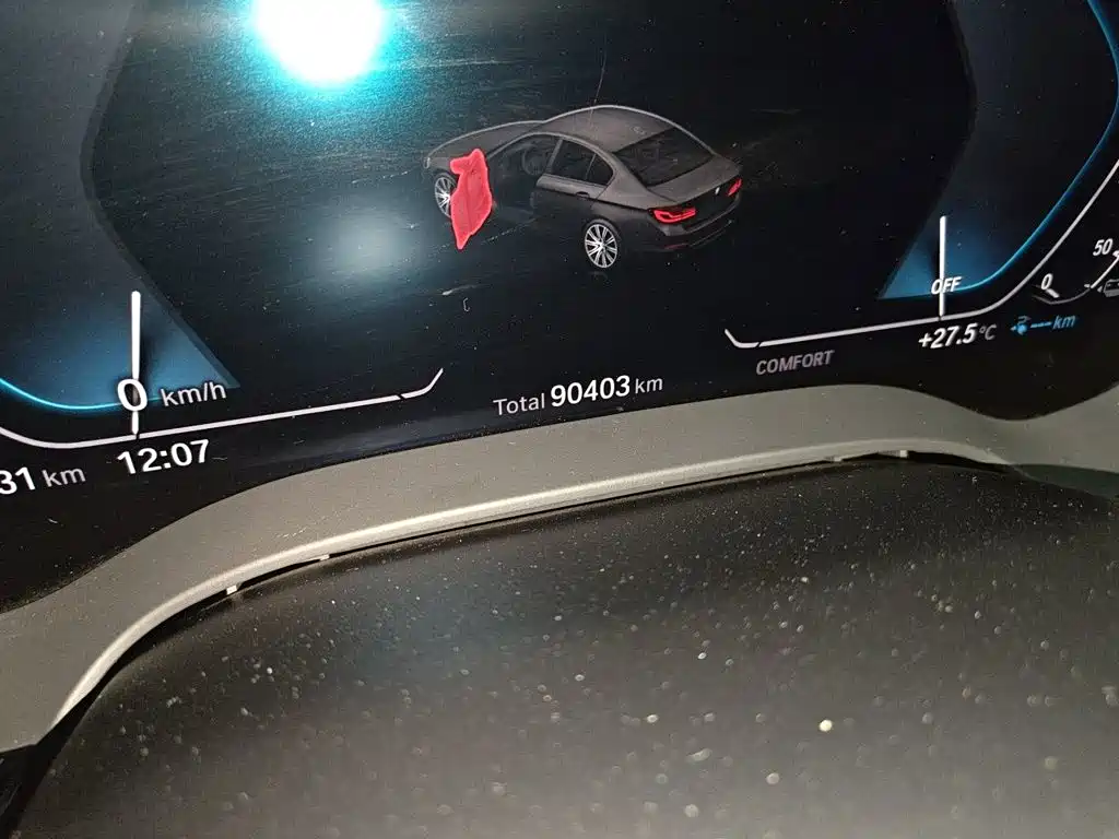 BMW 5 Series New Energy — миниатюра 5