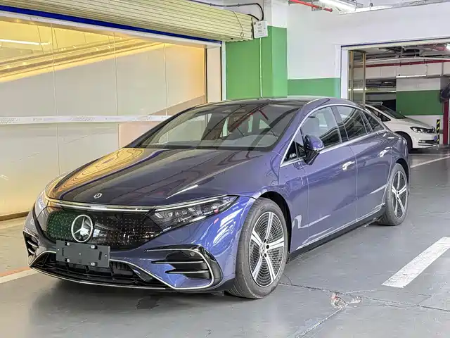 MERCEDES-BENZ  EQS 2024