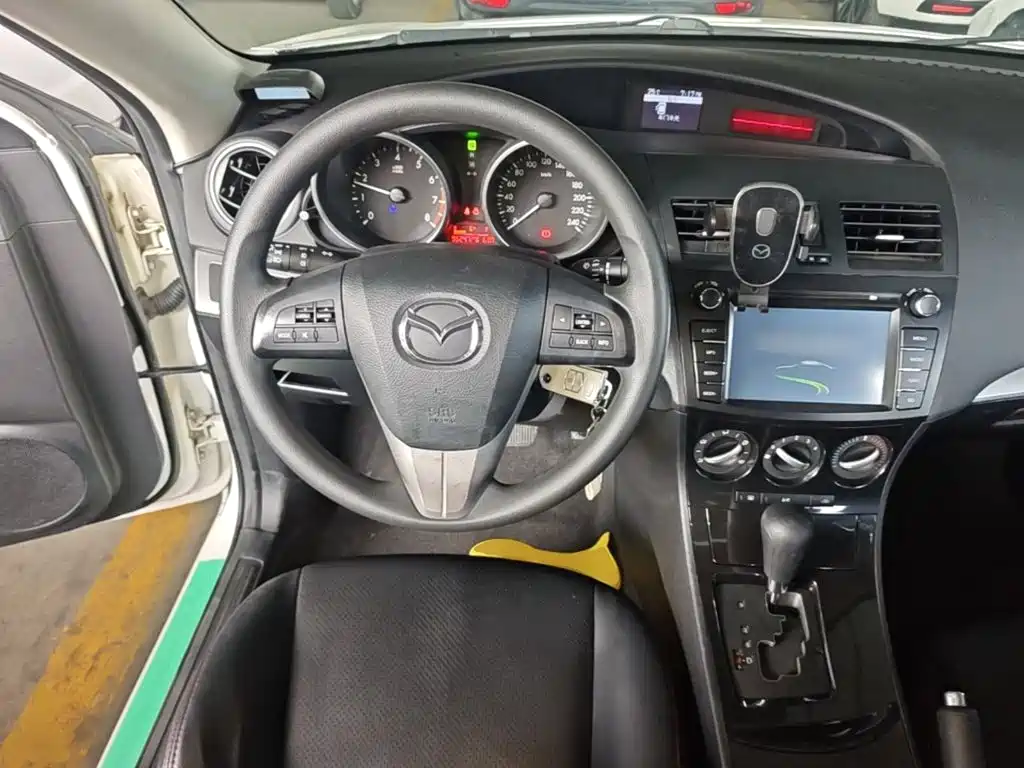 Mazda 3 Xingcheng — миниатюра 11