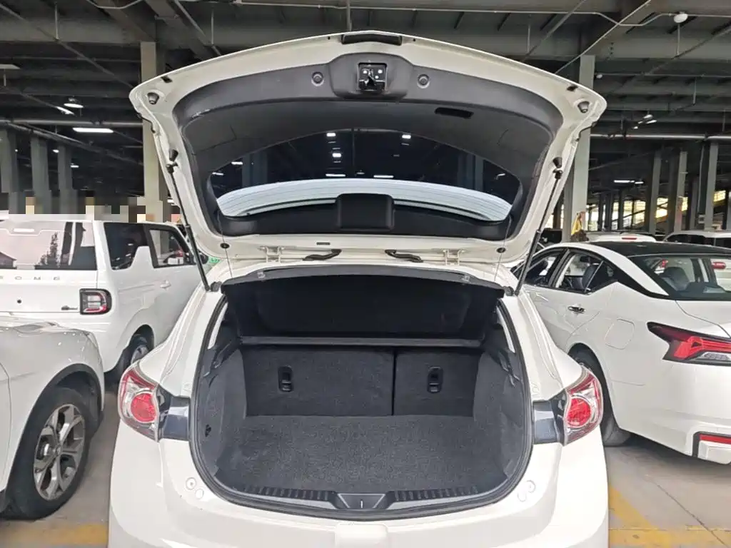 Mazda 3 Xingcheng — миниатюра 19