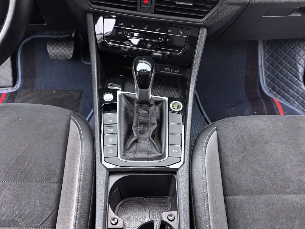 Volkswagen Sagitar — миниатюра 17