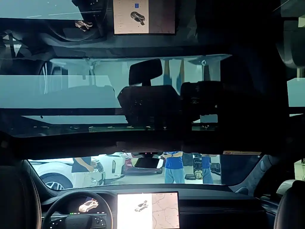 Tesla Model S — миниатюра 14