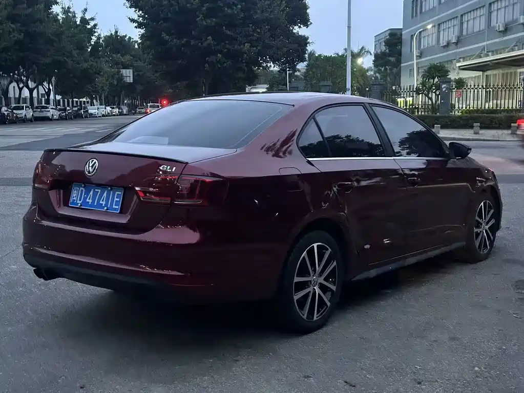 Volkswagen Sagitar — миниатюра 4