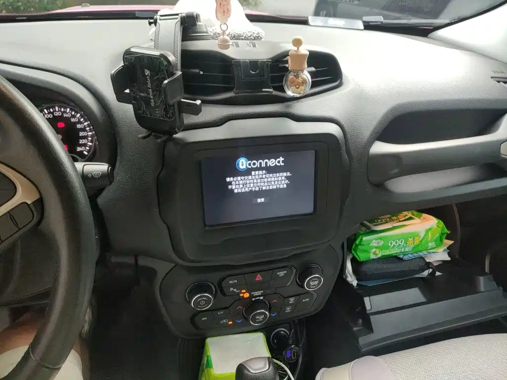 Jeep Renegade — миниатюра 14