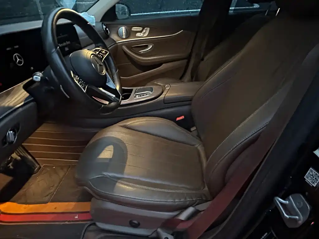 Mercedes-Benz E-Class — миниатюра 4