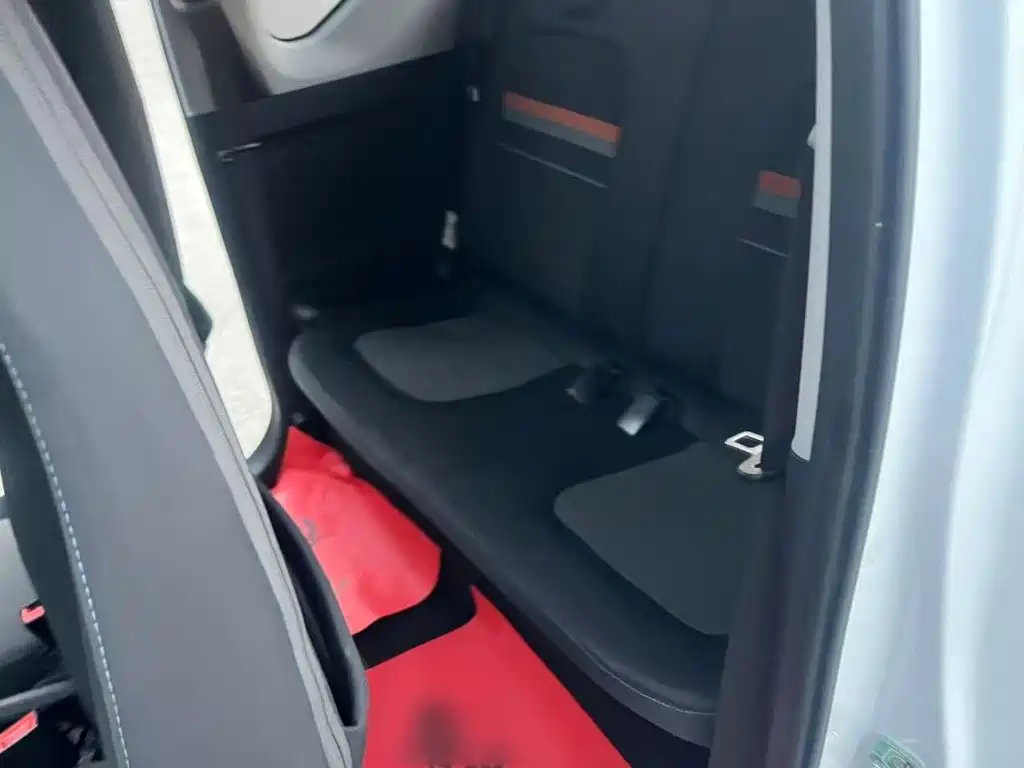 Wuling MINIEV — миниатюра 15