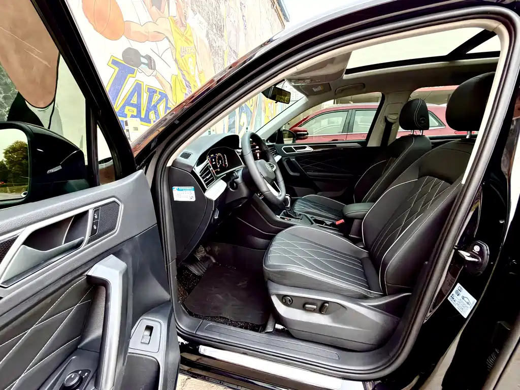 Volkswagen Tiguan L L 2024 300TSI AT Smart