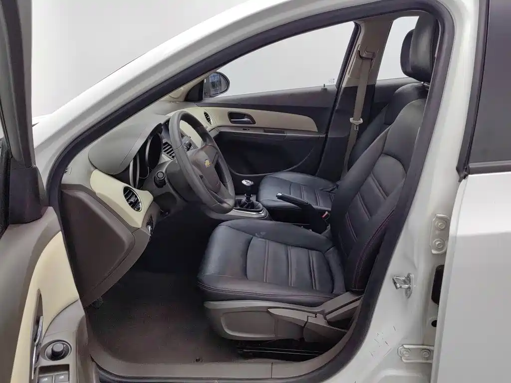 Chevrolet Cruze — миниатюра 10