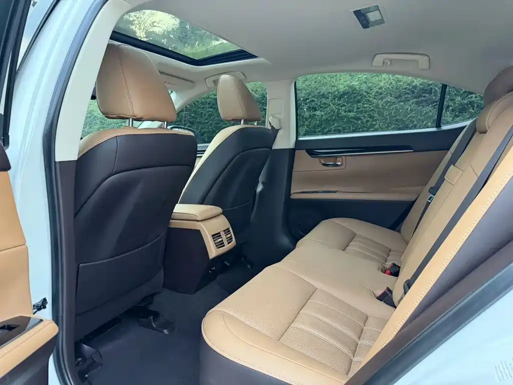 Lexus ES — миниатюра 3