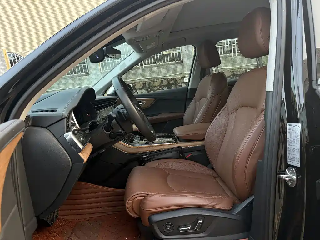 Audi Q7 — миниатюра 14
