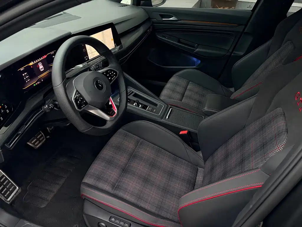 Volkswagen Golf GTI — миниатюра 6
