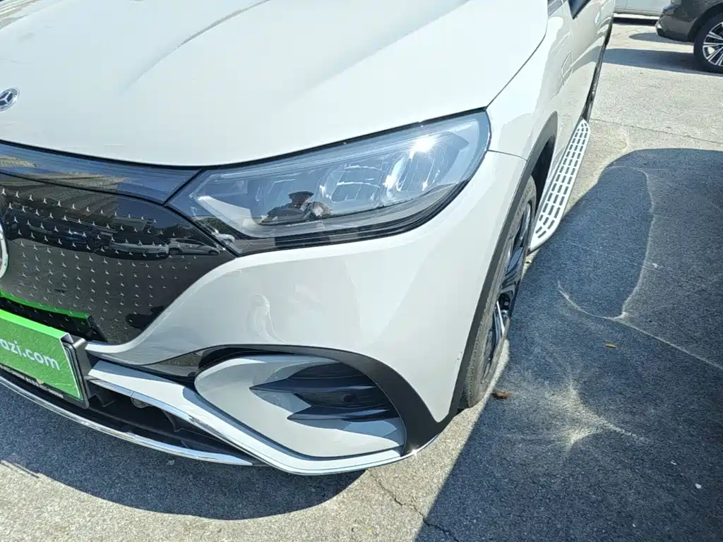 Mercedes-Benz EQE SUV — миниатюра 24