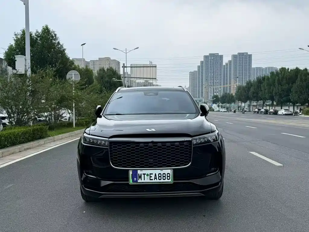Li Auto Li ONE — миниатюра 2